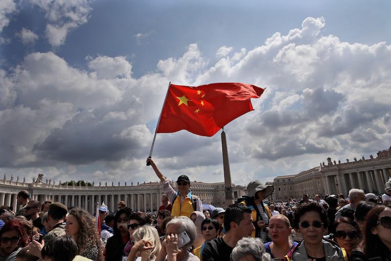 Mixed responses to renewal of Vatican-China deal